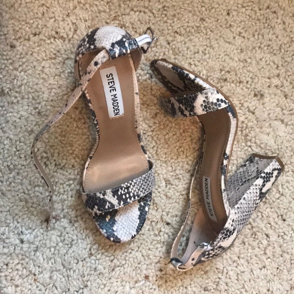 Snakeskin chunky heels